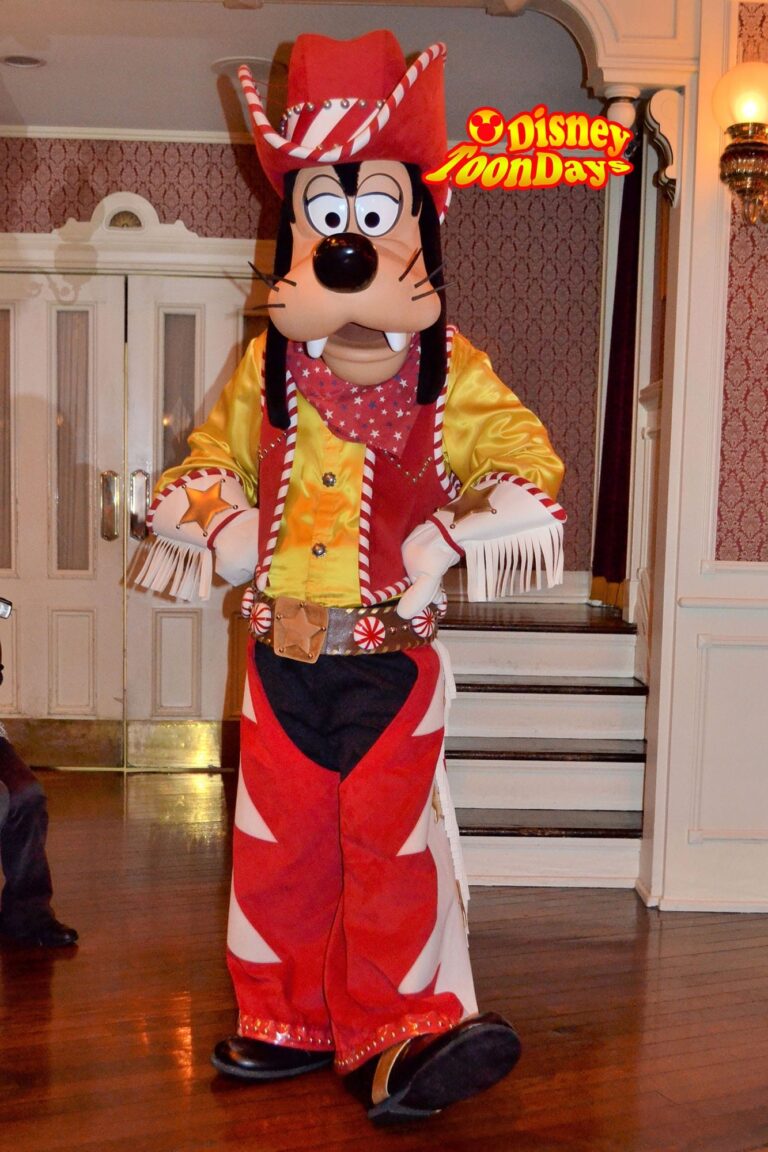 TDL『ザ・ダイヤモンドホースシュー』のパークファンパーティーで会えるグーフィー