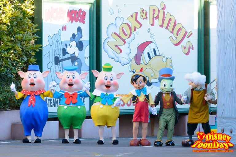 ニューイヤーズ・グリーティングに登場したピノキオ