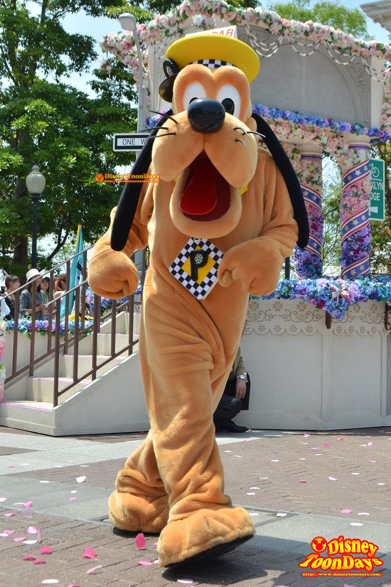 TDS ミッキーとダッフィーのスプリングヴォヤッジ 2013 イースター・イン・ニューヨーク プルート