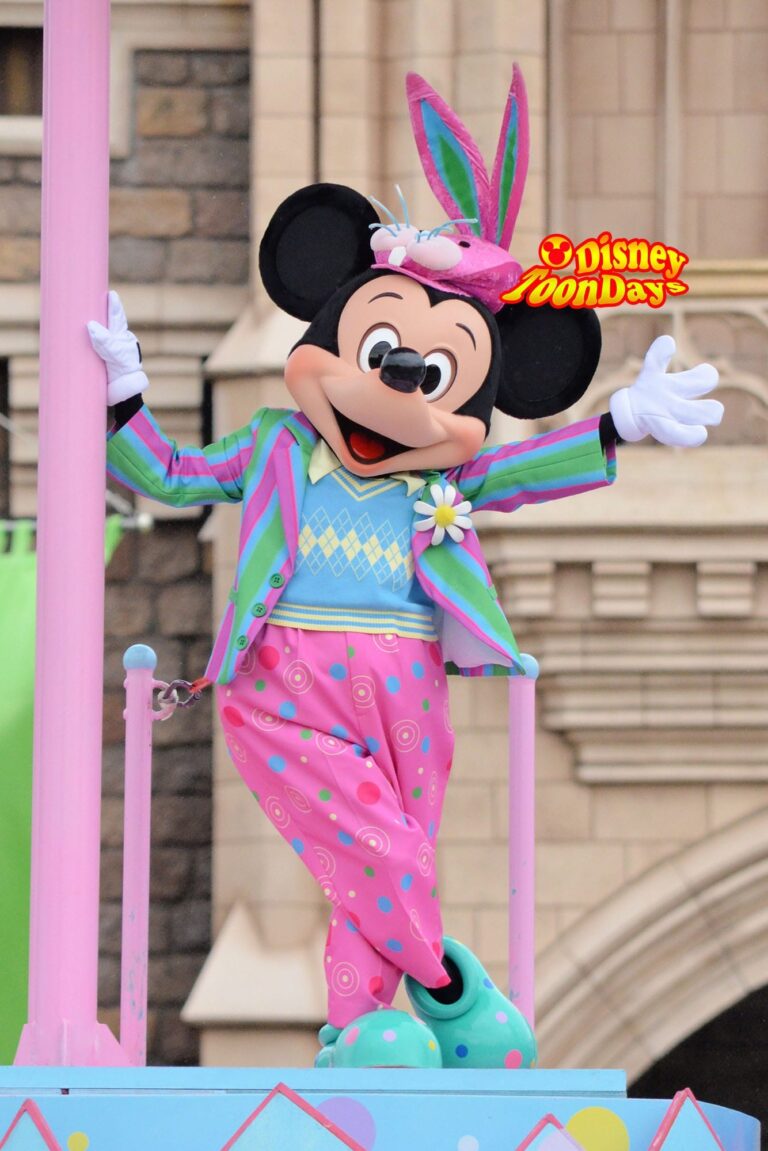 『ディズニー・イースターワンダーランド』のミッキーマウス（うさぎコス）