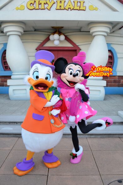 TDL クリスマストゥーンタウングリーティング　ミニーマウス　スクルージマクダック