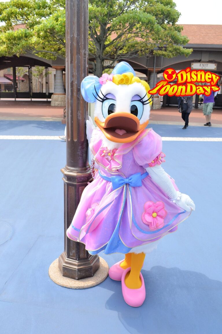 ディズニーシ―プラザ　グリーティング デイジーダック