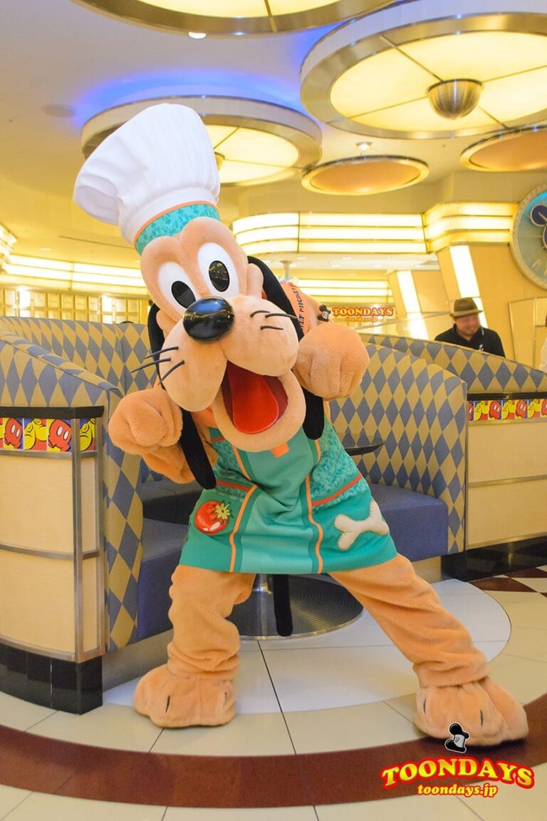 TDR ディズニーアンバサダーホテル シェフミッキー グリーティング　プルート