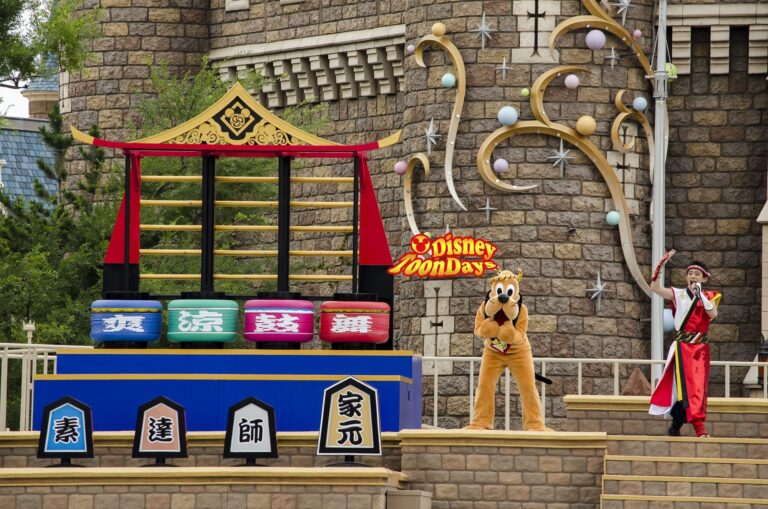 TDL ディズニー夏祭り2013　爽涼鼓舞　プルート　MCお兄さん　装飾