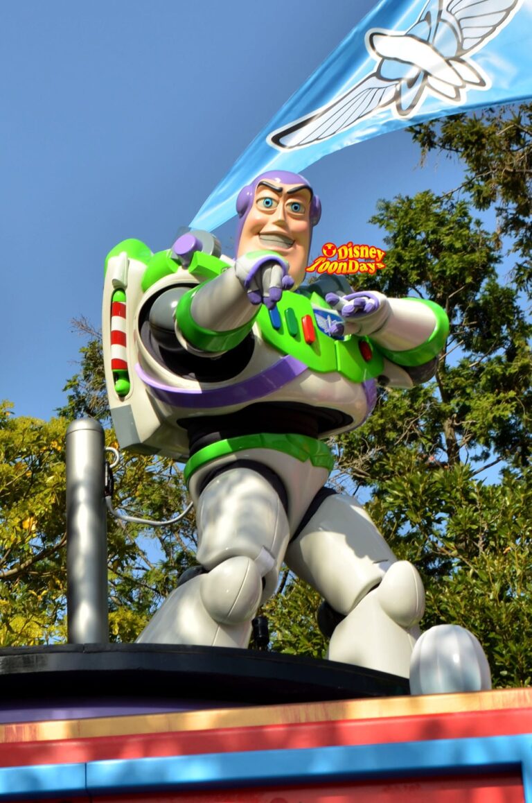 ハピネス・イズ・ヒア バズ・ライトイヤー