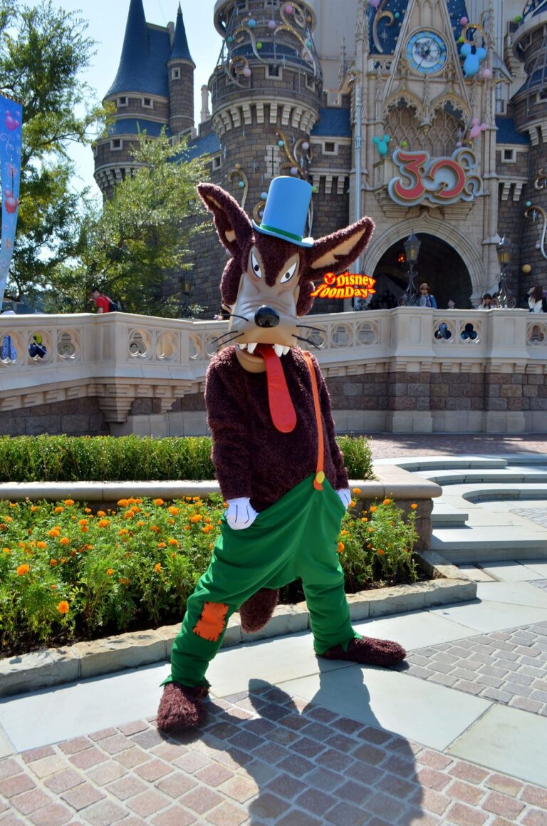 TDL　ファンタジーランド　グリーティング　ビックバットウルフ