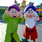 TDL エントランス グリーティング　ドーピー　グランピー 7人のこびと