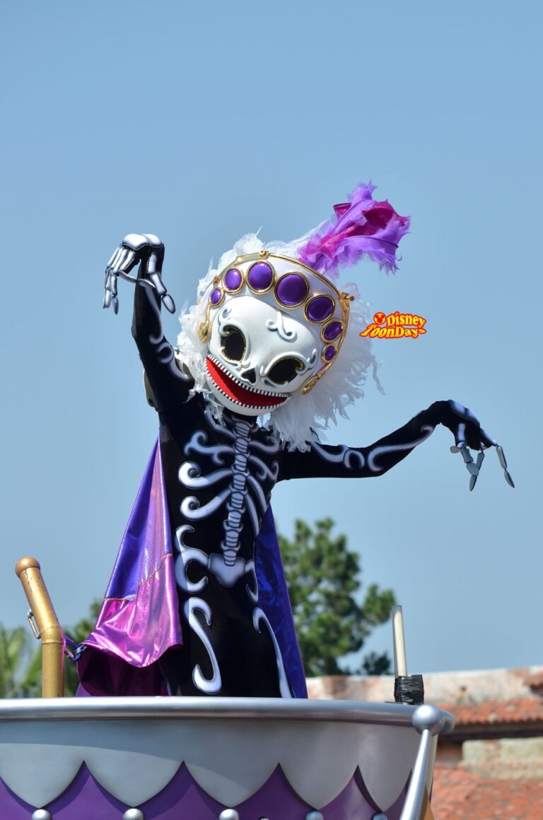 TDS ディズニーハロウィーン2013 ハロウィーンデイドリーム‐スケルトンズ・サプライズ　スケルトン　