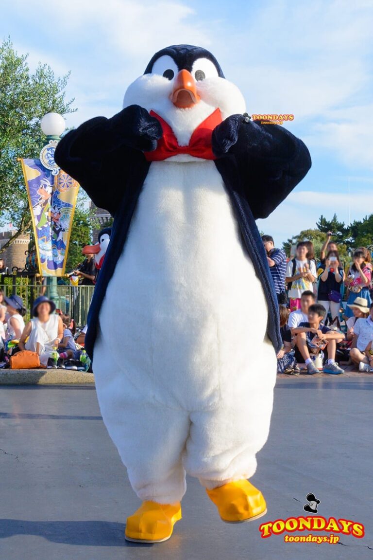 ハピネス・イズ・ヒア ウェイター・ペンギン