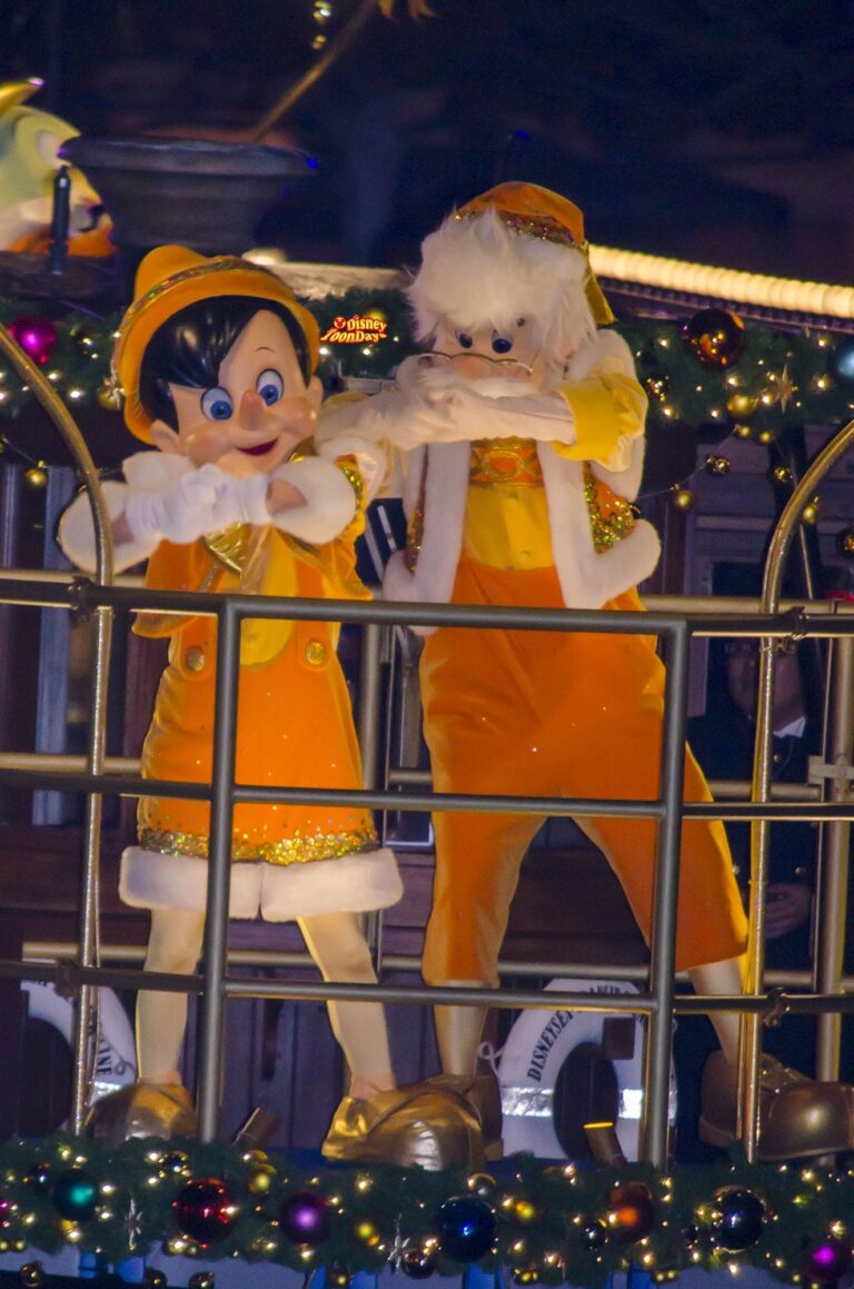 TDS クリスマスウィッシュ　2013　カラーオブクリスマス　ピノキオ　ゼペット