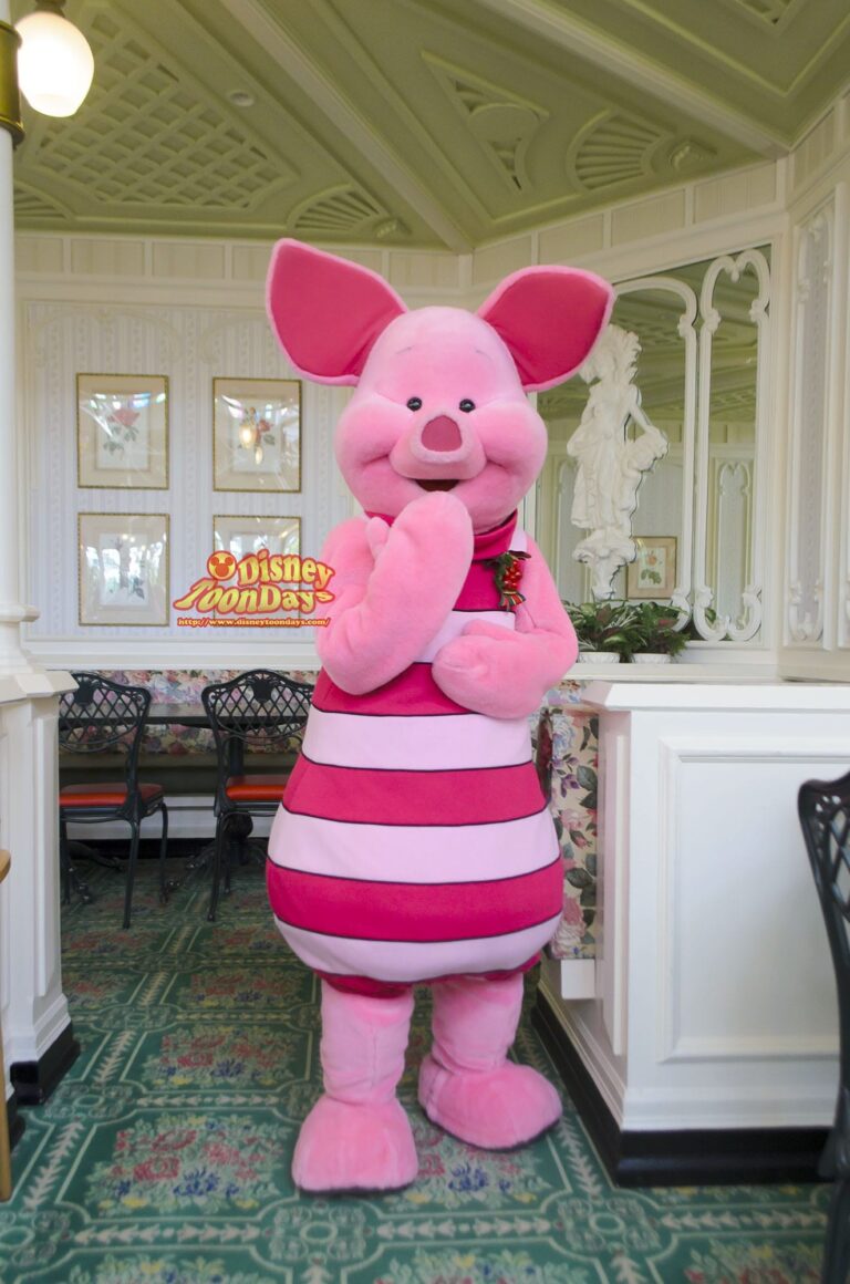 TDL アドベンチャーランド　クリスタルパレスレストラン　キャラクターブレックファスト　グリーティング　ピグレット