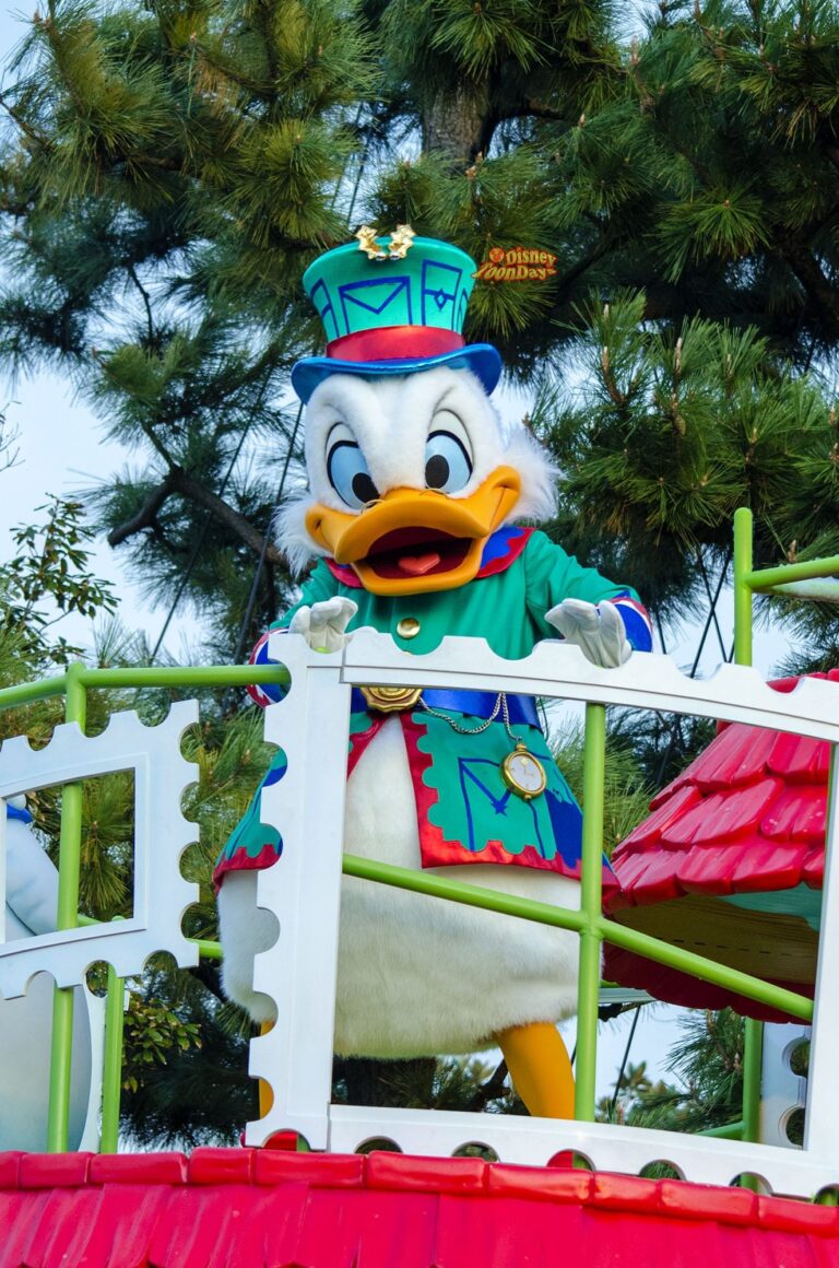 TDL クリスマス・ファンタジー　ディズニーサンタヴィレッジパレード　スクルージマクダック