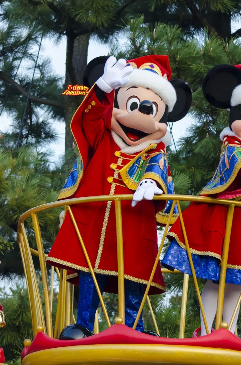 ディズニーサンタヴィレッジパレード ミッキーとミニーの新しい衣装