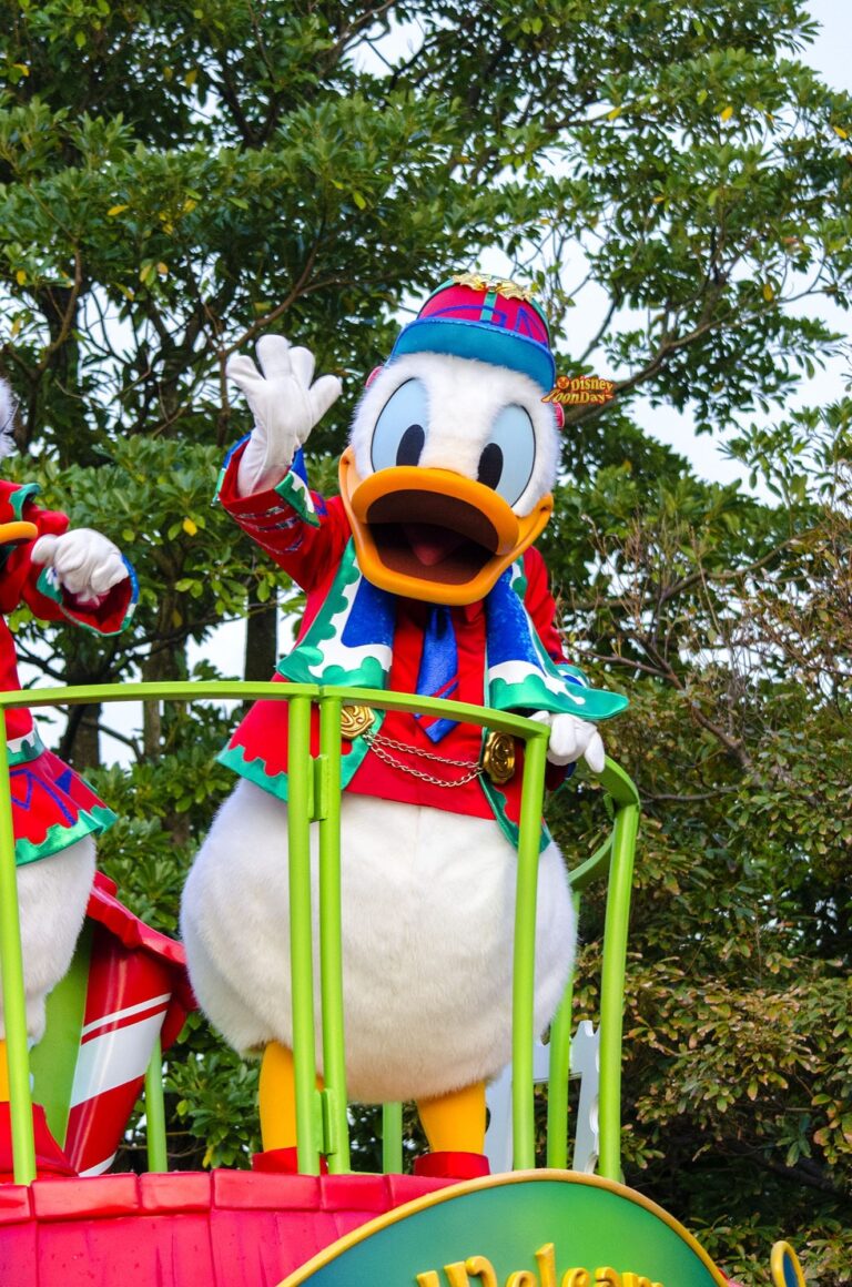 TDL クリスマス・ファンタジー　ディズニーサンタヴィレッジパレード　ドナルドダック