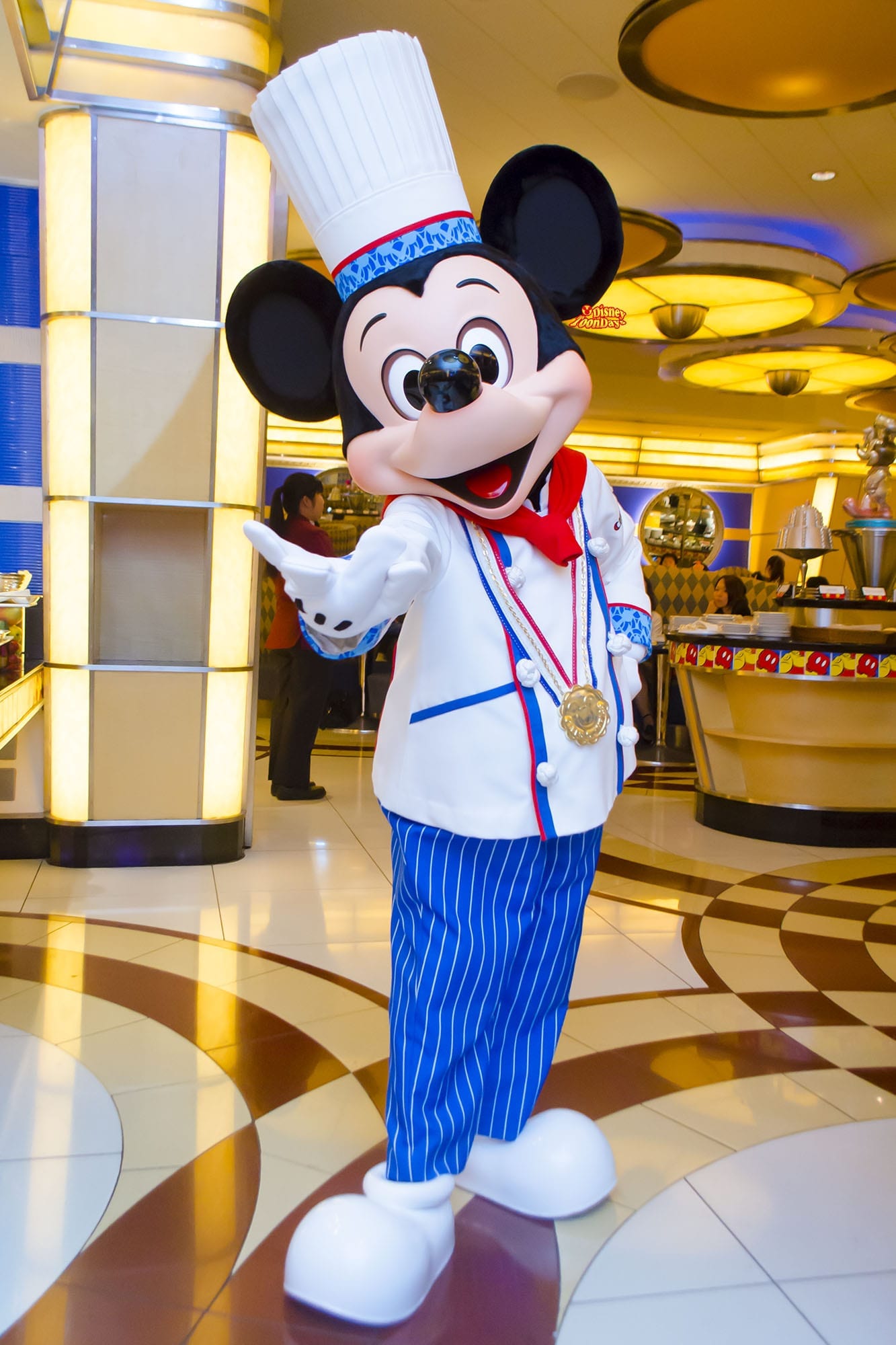 自慢の料理を食べてごらん!