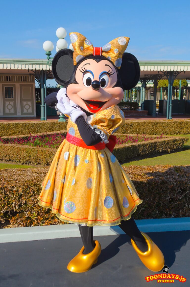 30周年衣装のミニーマウスに会える！東京ディズニーリゾート30th限定金コスグリーティング