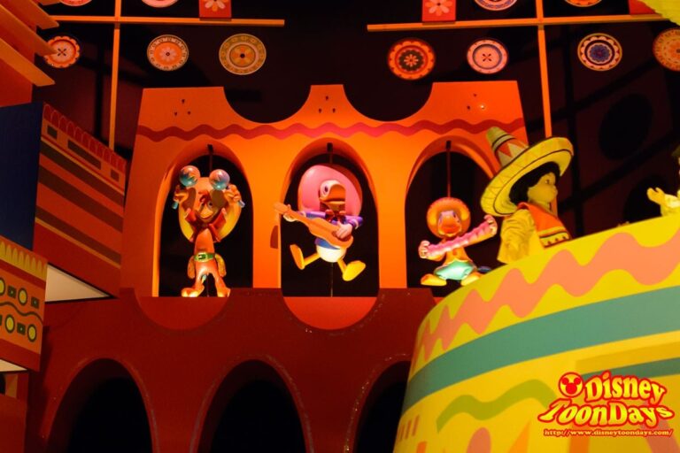 HKDL イッツアスモールワールド