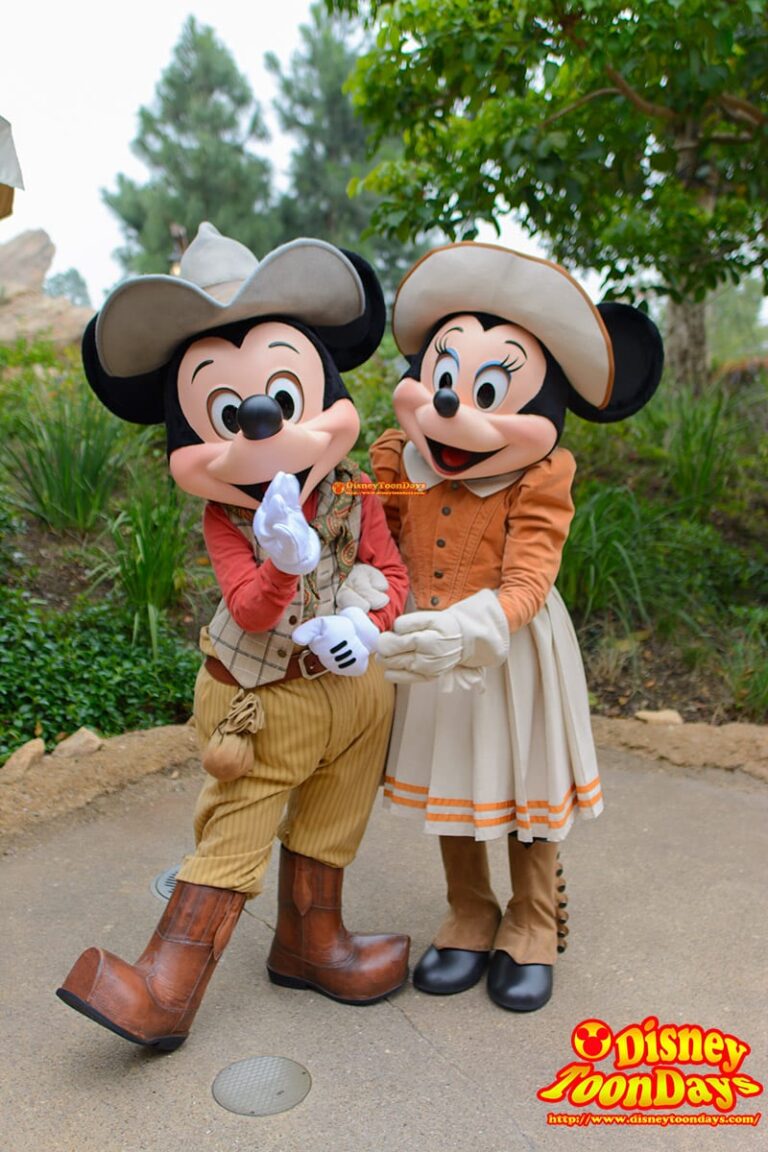 HKDL　グリズリーガルチ　グリーティング　ミッキーマウス　ミニーマウス