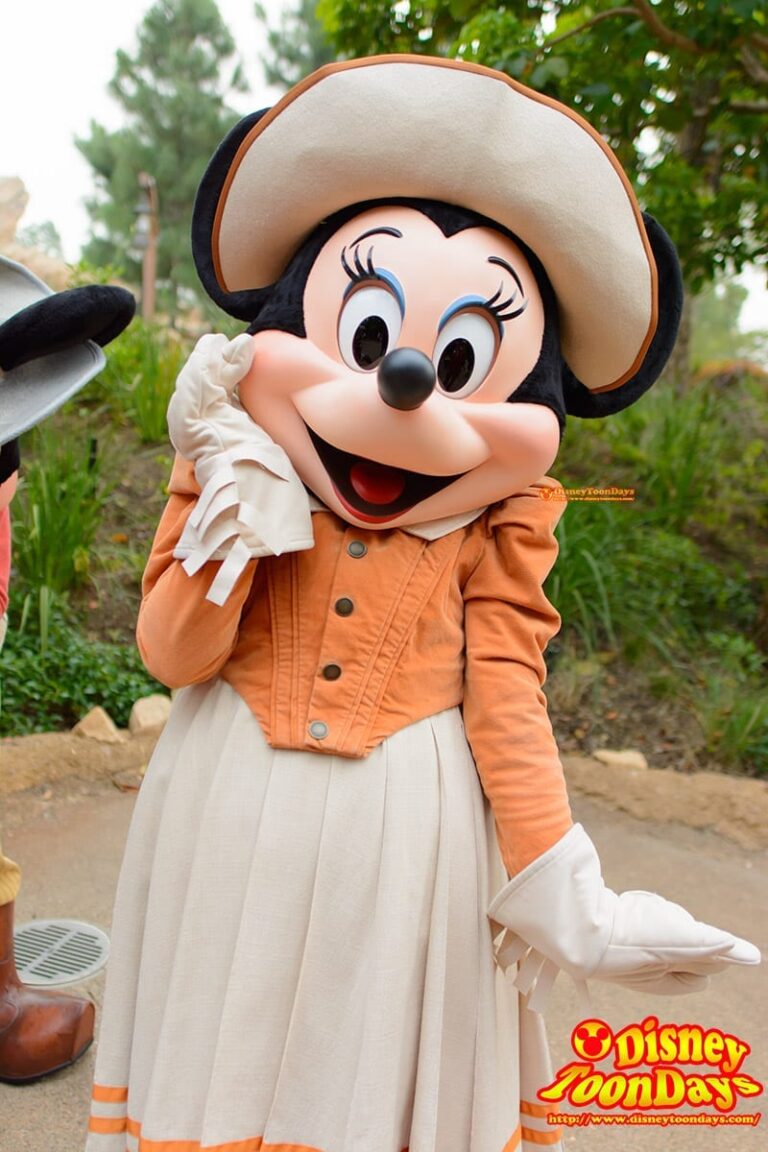 HKDL グリズリーガルチ ミニーマウス