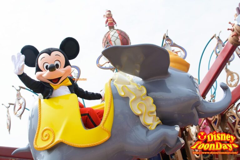 HKDL ファンタジーランド　ダンボ・ザ・フライング・エレファント　ミッキーマウス