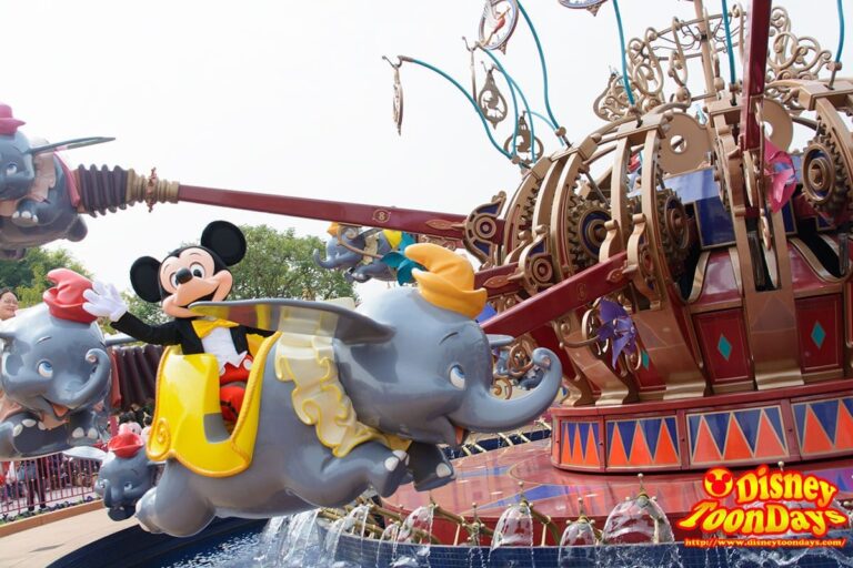 HKDL ファンタジーランド　ダンボ・ザ・フライング・エレファント　ミッキーマウス