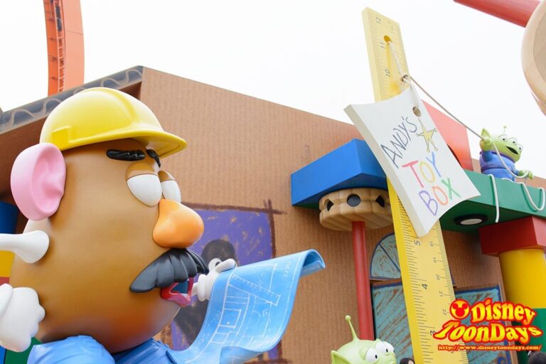 HKDL トイ・ストーリーランド　アンディーズ・トイ・ボックス