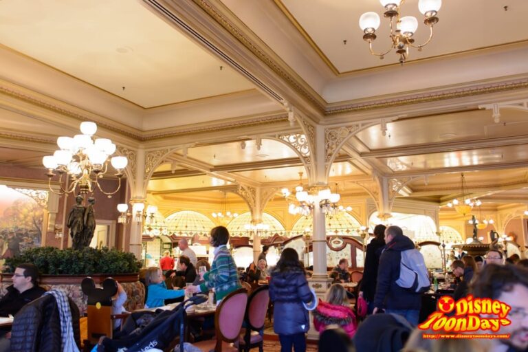 DLP　メインストリートUSA　プラザガーデンレストラン