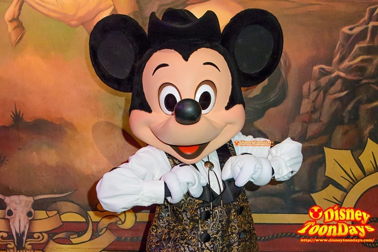 ディズニーランドパリの”ワイルドウェストショー”でミッキーとグリーティング/世界一周レポート47