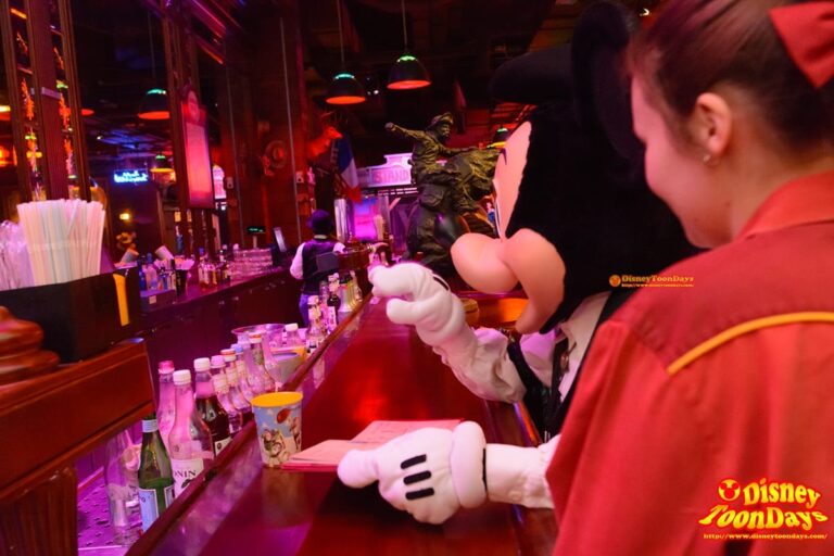 DLP ディズニーヴィレッジ　バッファロービルワイルドウェストショー　グリーティング　ミッキーマウス