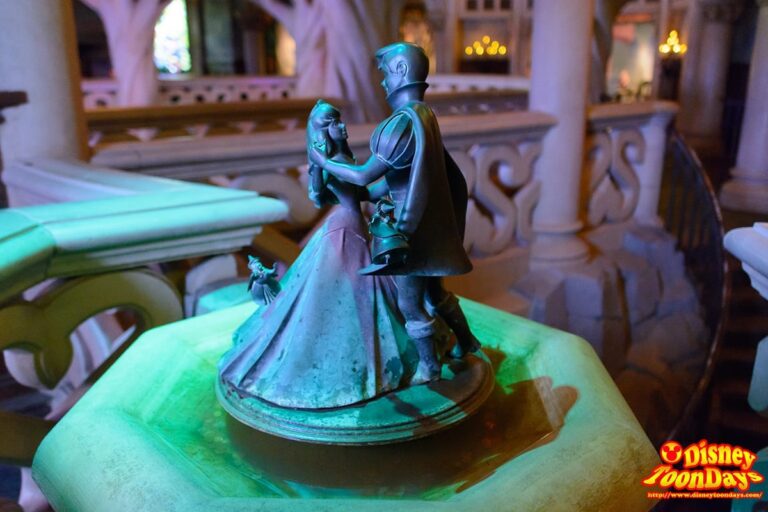 DLP ファンタジーランド  眠れる森の美女の城