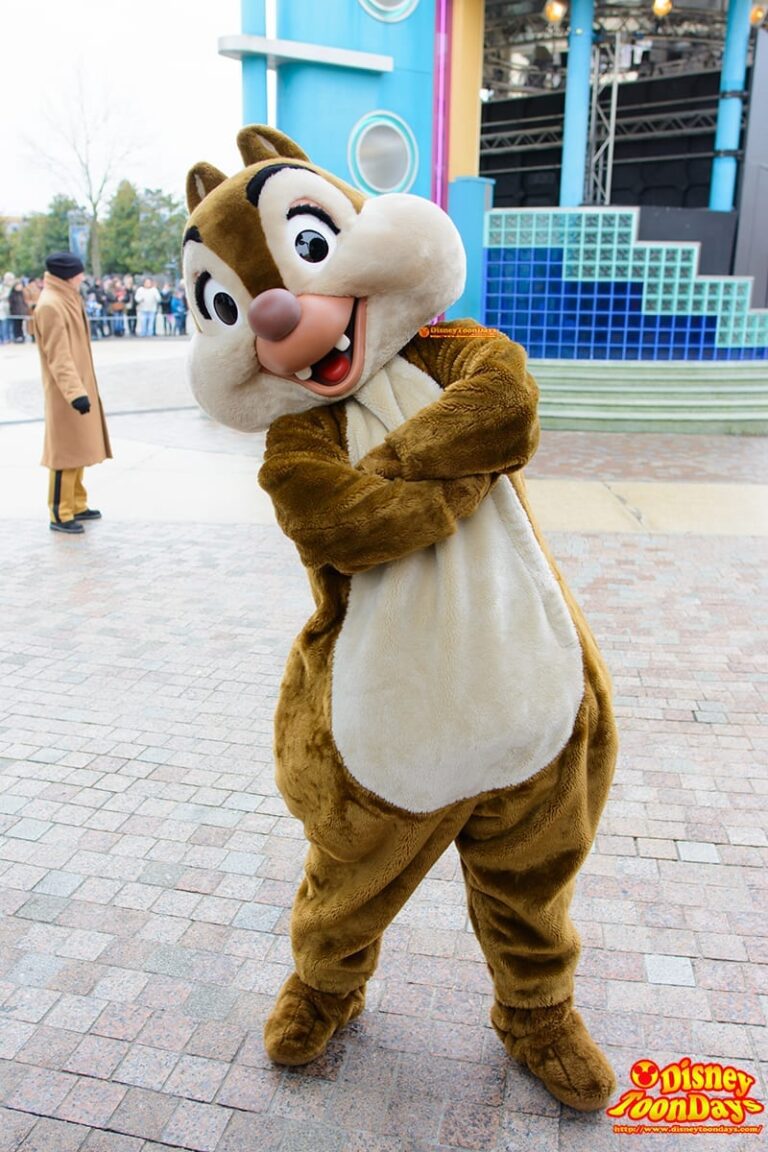 DLP WDS プロダクションコートヤード　ディズニーズ・スターズ・アンド・カーズ　デール