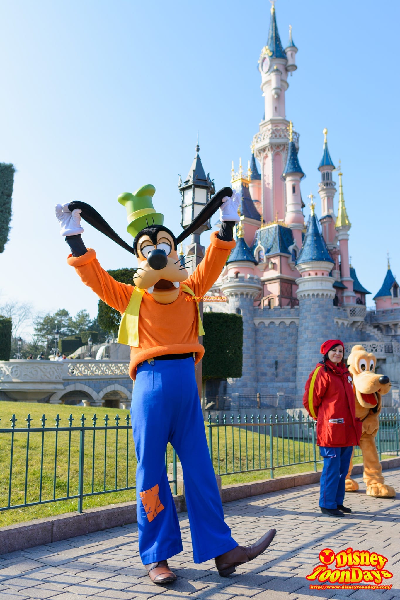DLP　ディズニーランドパリ　グリーティング　ファンタジーランド　グーフィー