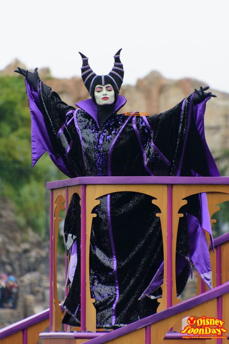 TDS　ディズニー・ハロウィーン　2015 ザ・ヴィランズ・ワールド　マレフィセント