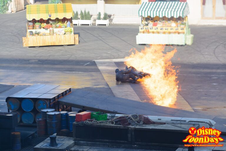 DLP ウォルトディズニースタジオ バックロット　モーターズ…アクション！スタントショースペキュタキュラー・フューチャリング・ライトニングマックィーン