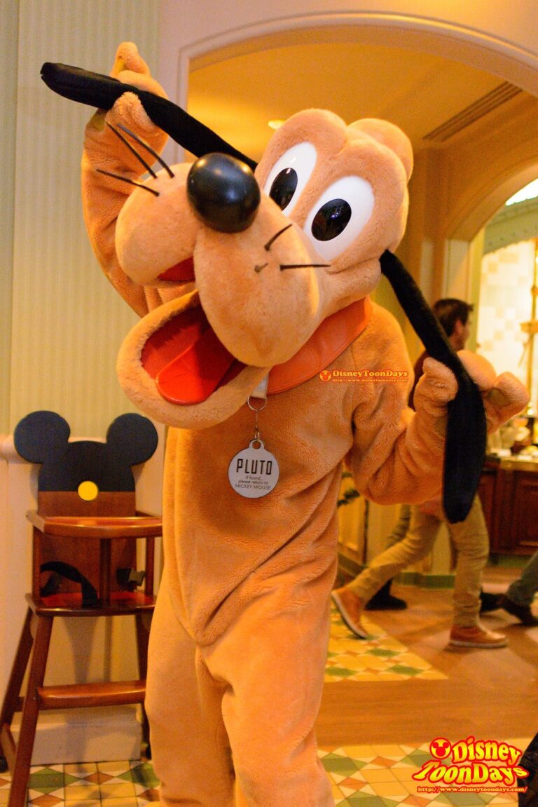 DLP　ディズニーランドホテル インベンションズ グリーティング　プルート