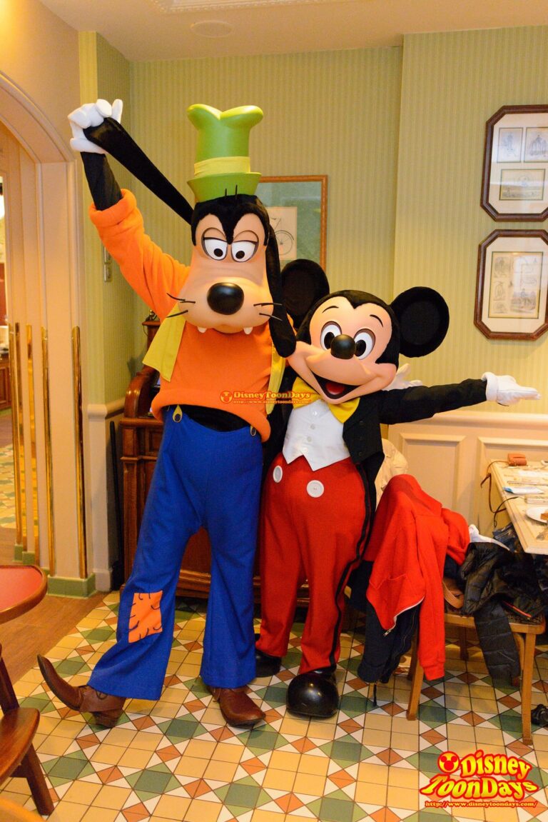 DLP　ディズニーランドホテル インベンションズ グリーティング　ミッキーマウス グーフィー