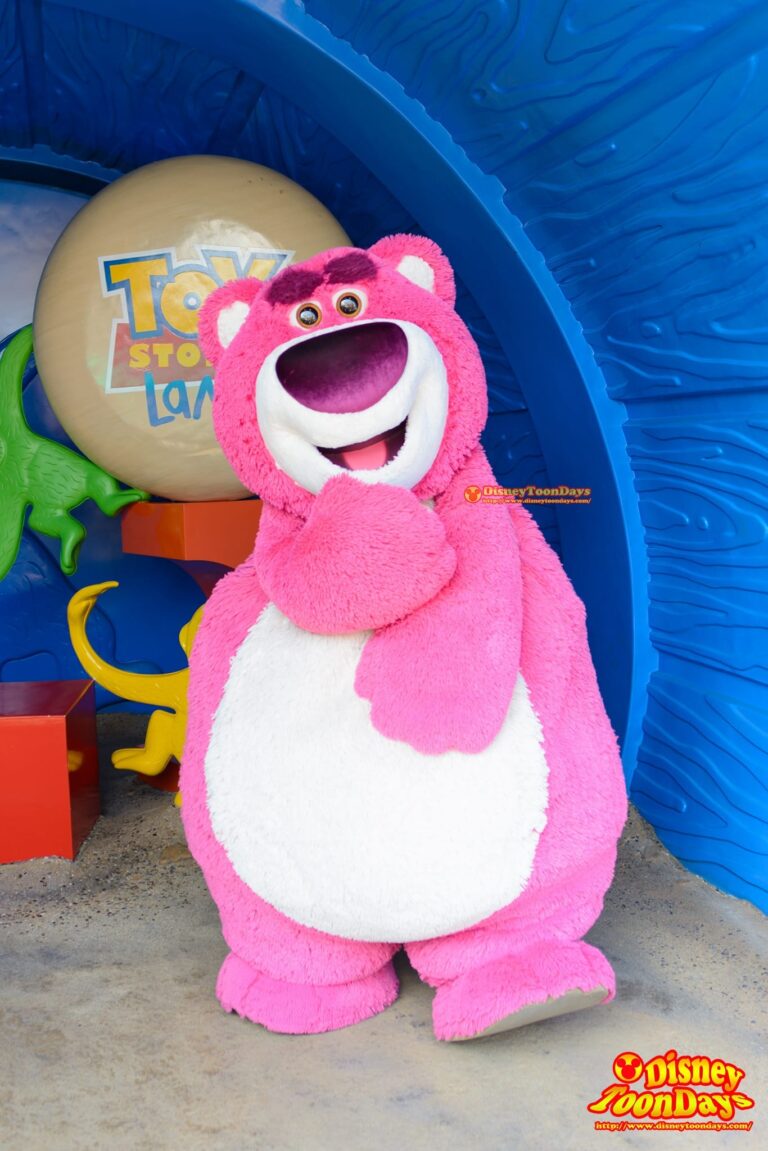 HKDL 10th Happily Ever after 2015 トイ・ストーリーランド バレル・オブ・ファン グリーティング　ロッツォ・ハグベア