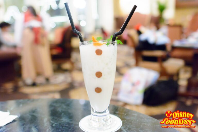 “アナとエルサのフローズンファンタジー” スペシャルノンアルコールカクテル ~オラフ~