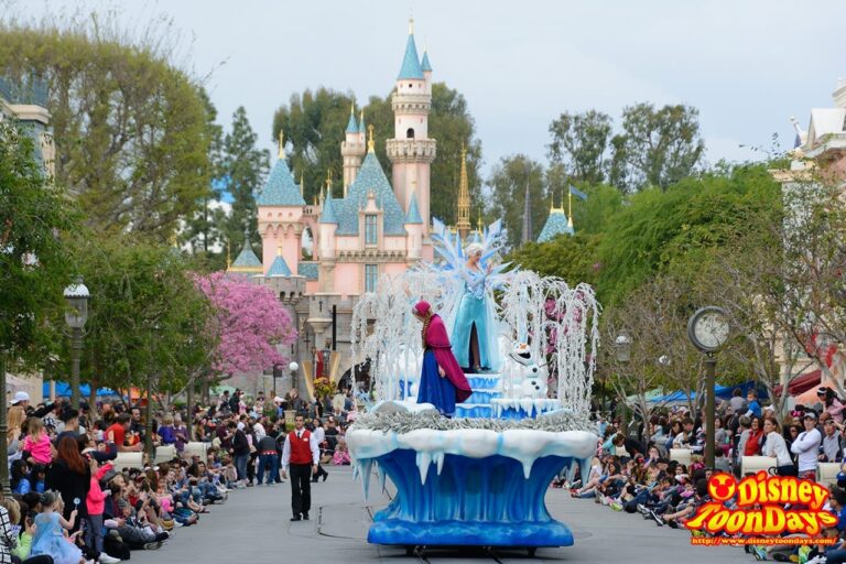 DLR カリフォルニアディズニーランド ミッキーのサウンドセーショナル・パレード プレパレード アナと雪の女王