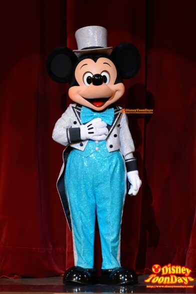TDS『ブロードウェイミュージックシアター』パークファンパーティーで会えるミッキーマウス