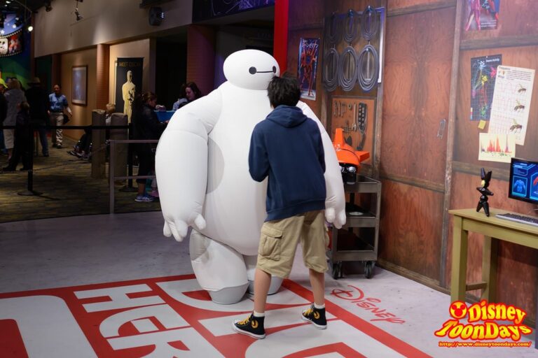 WDW ディズニーハリウッドスタジオ アニメーションコートヤード グリーティング ヒロ ベイマックス 待ち
