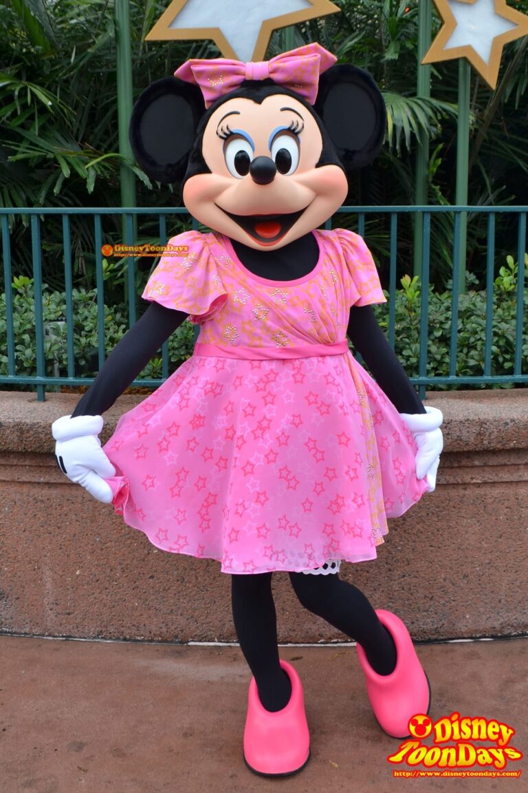WDW ディズニーハリウッドスタジオ センターステージコートヤード グリーティング ミニーマウス