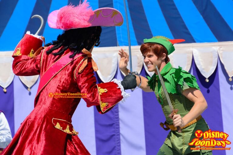 WDW マジックキングダム キャッスルフォアコートステージ ドリーム・アロング・ウィズ・ミッキー フック船長 ピーターパン