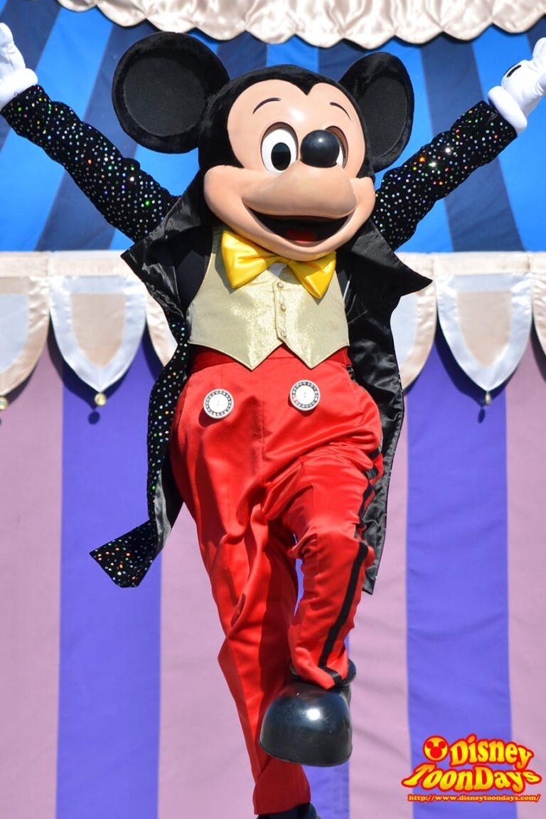 WDW マジックキングダム キャッスルフォアコートステージ ドリーム・アロング・ウィズ・ミッキー ミッキーマウス