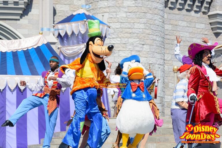 WDW マジックキングダム キャッスルフォアコートステージ ドリーム・アロング・ウィズ・ミッキー 雷鳴