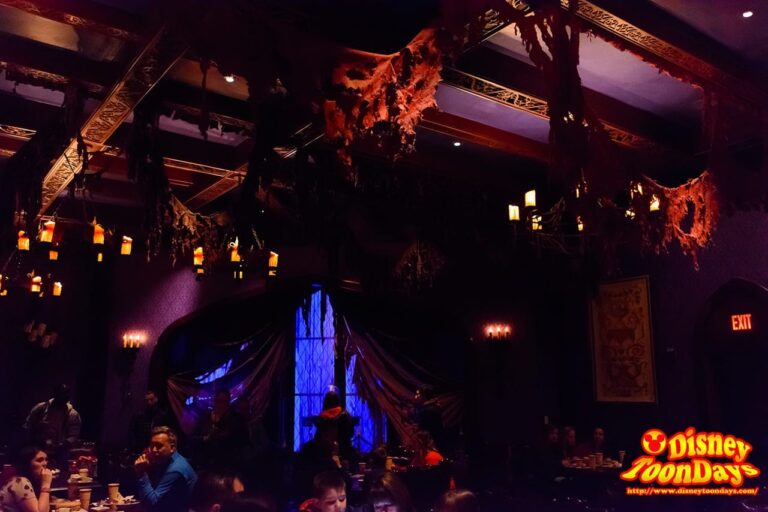 WDW マジックキングダム ニューファンタジーランド ビー・アワー・ゲスト・レストラン ザ・ウエスト・ウィング