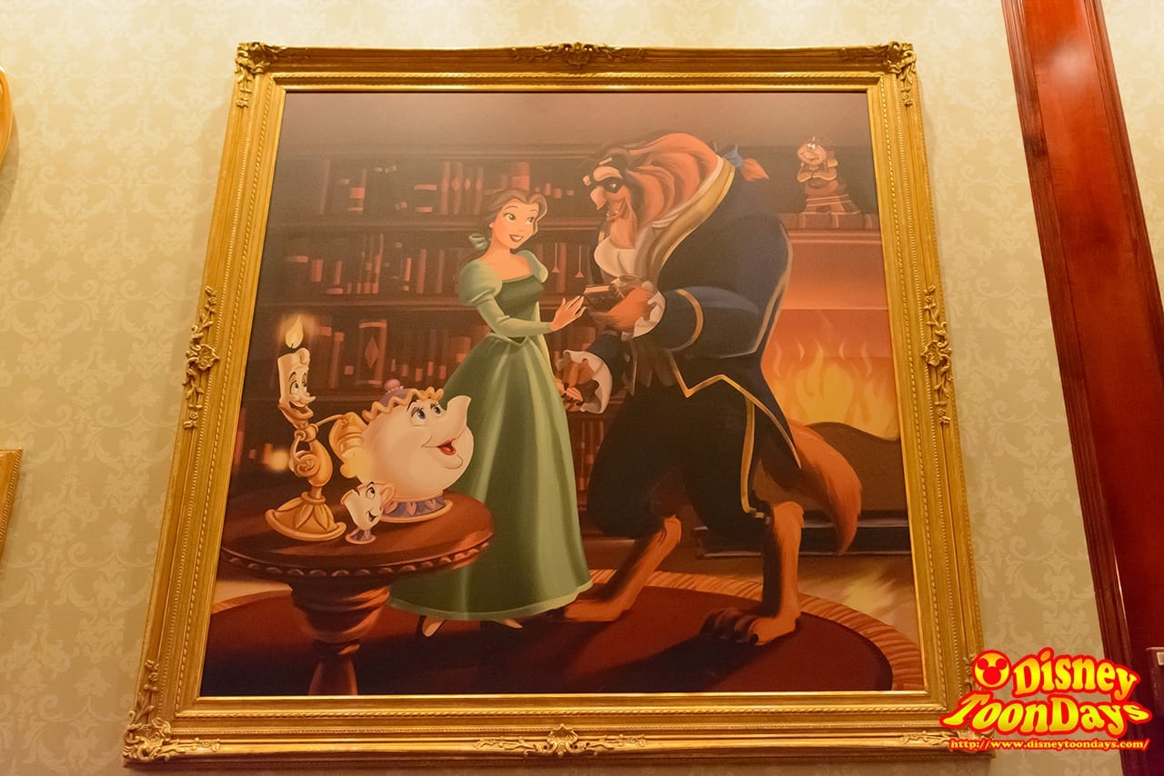 WDW マジックキングダム ニューファンタジーランド ビー・アワー・ゲスト・レストラン ザ・キャッスル・ギャラリー 絵画