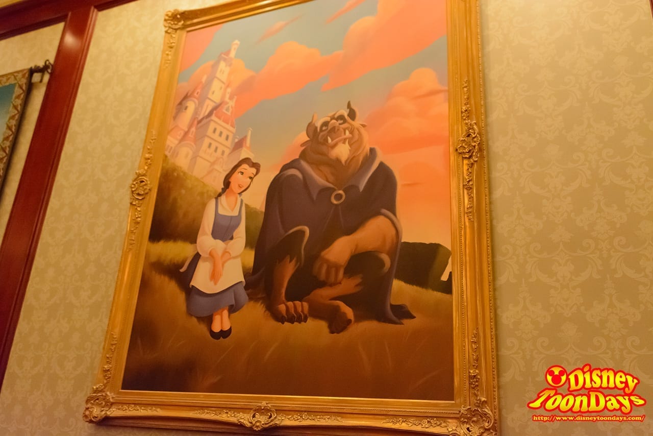 WDW マジックキングダム ニューファンタジーランド ビー・アワー・ゲスト・レストラン ザ・キャッスル・ギャラリー 絵画