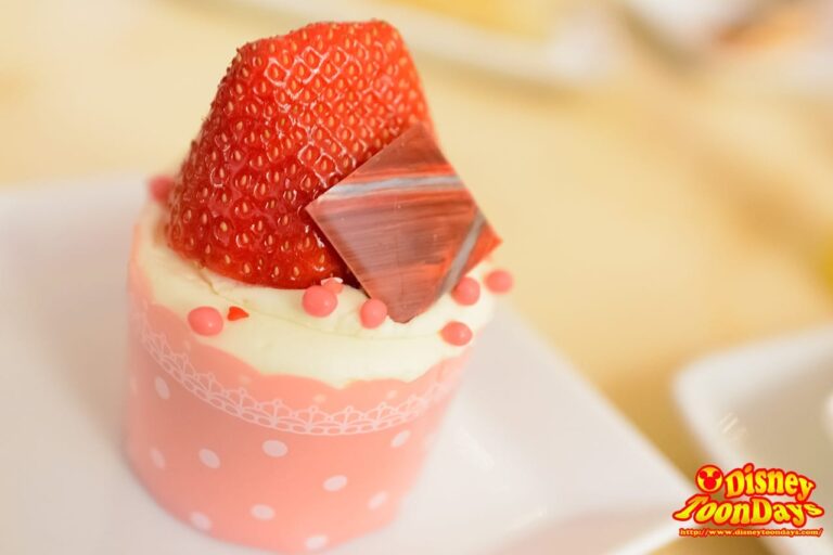 WDW マジックキングダム ニューファンタジーランド ビー・アワー・ゲスト・レストラン デザート