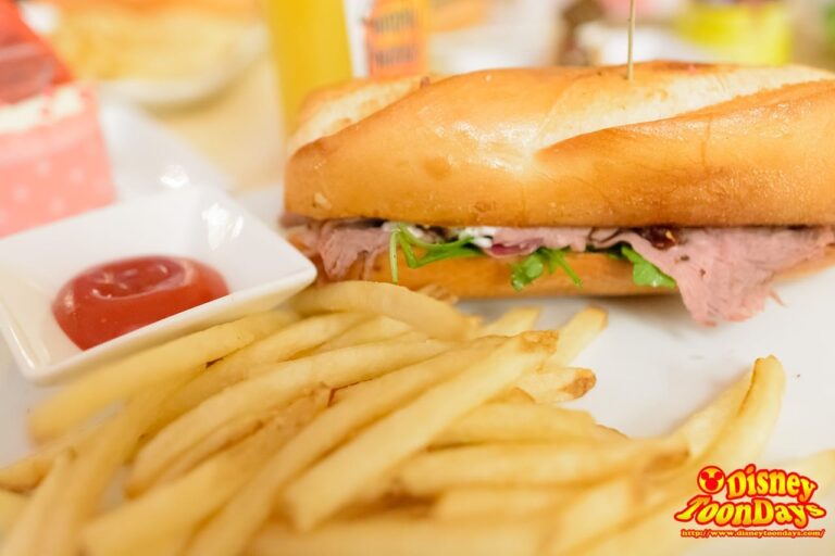 WDW マジックキングダム ニューファンタジーランド ビー・アワー・ゲスト・レストラン 食事